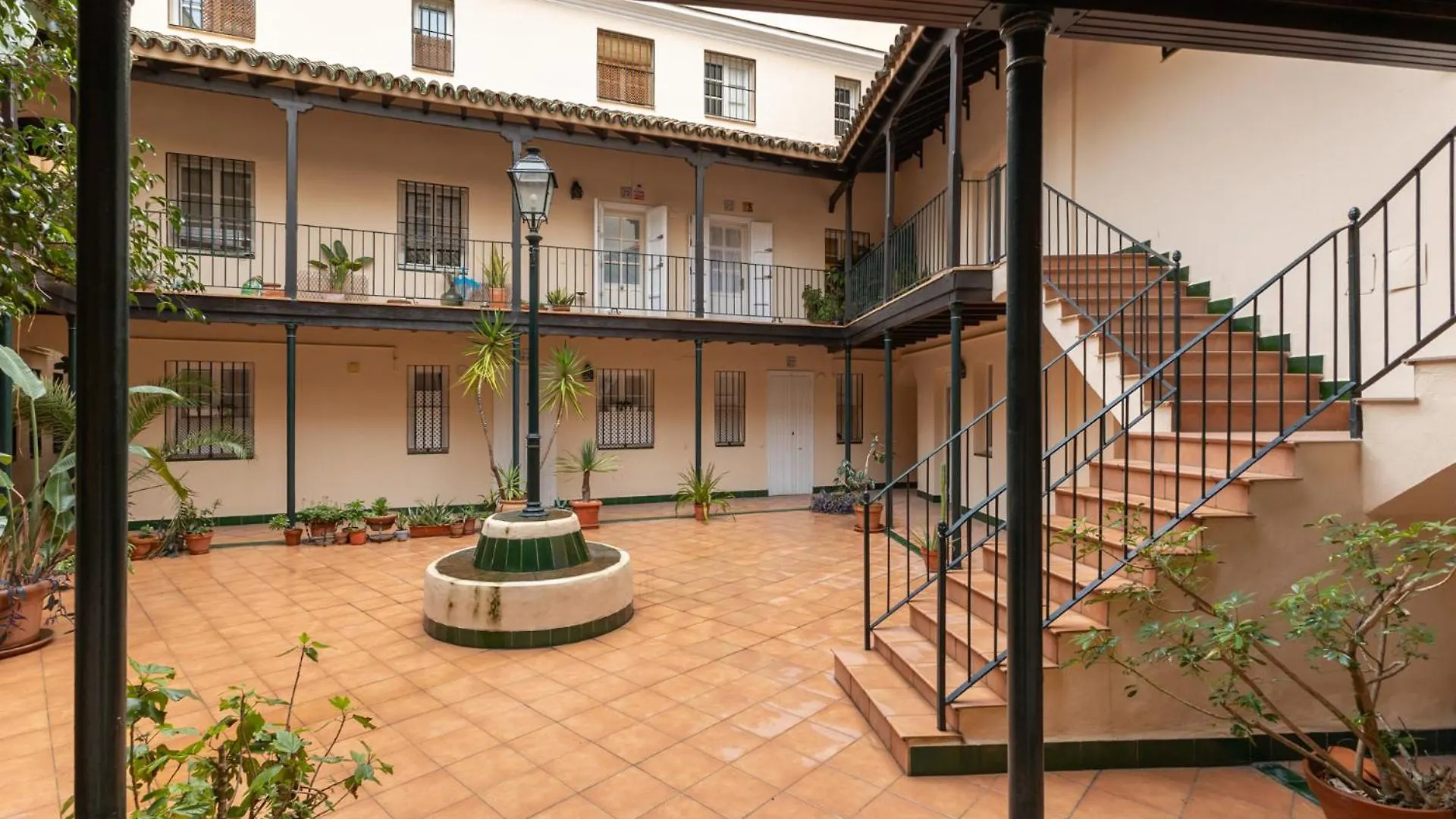 Tranquilo Apartamento En Zona Monumental Seville